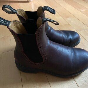 Blundstones - Size 8.5 US